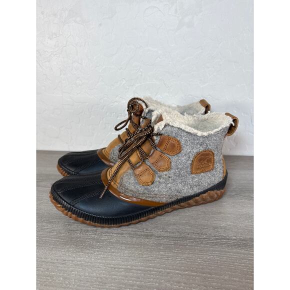 Sorel Out N About Plus Waterproof Duck Boots Gray Felt Tan Leather Womens Size 9 - Picture 1 of 8